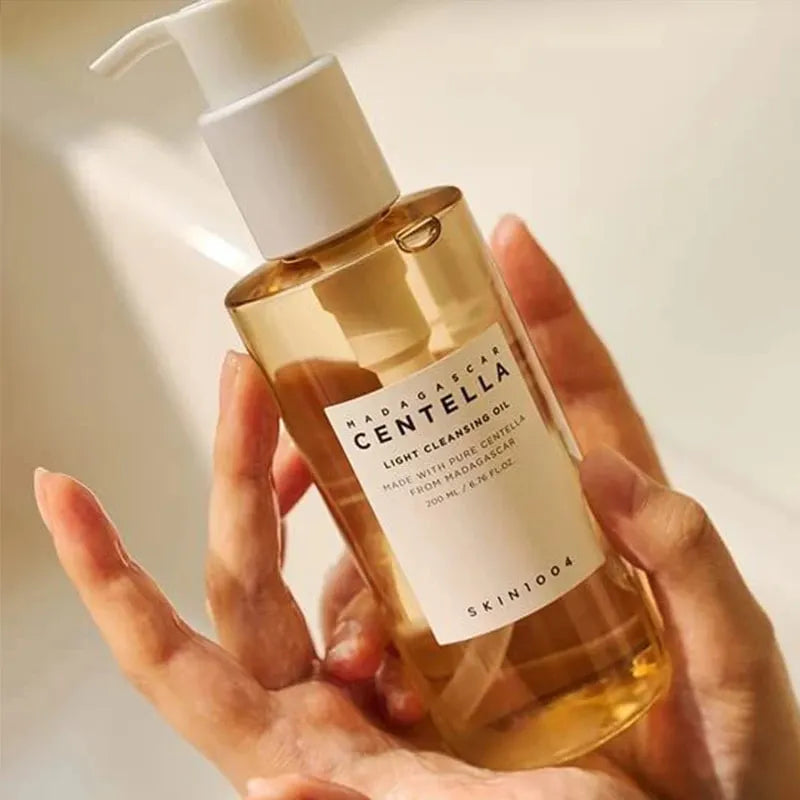 Madagascar Centella Cleansing Oil - For instant face cleaning & brightening